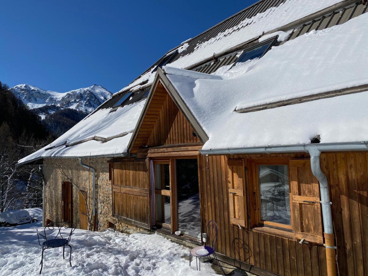 Le Cerf De La Lune Crots Exterior photo
